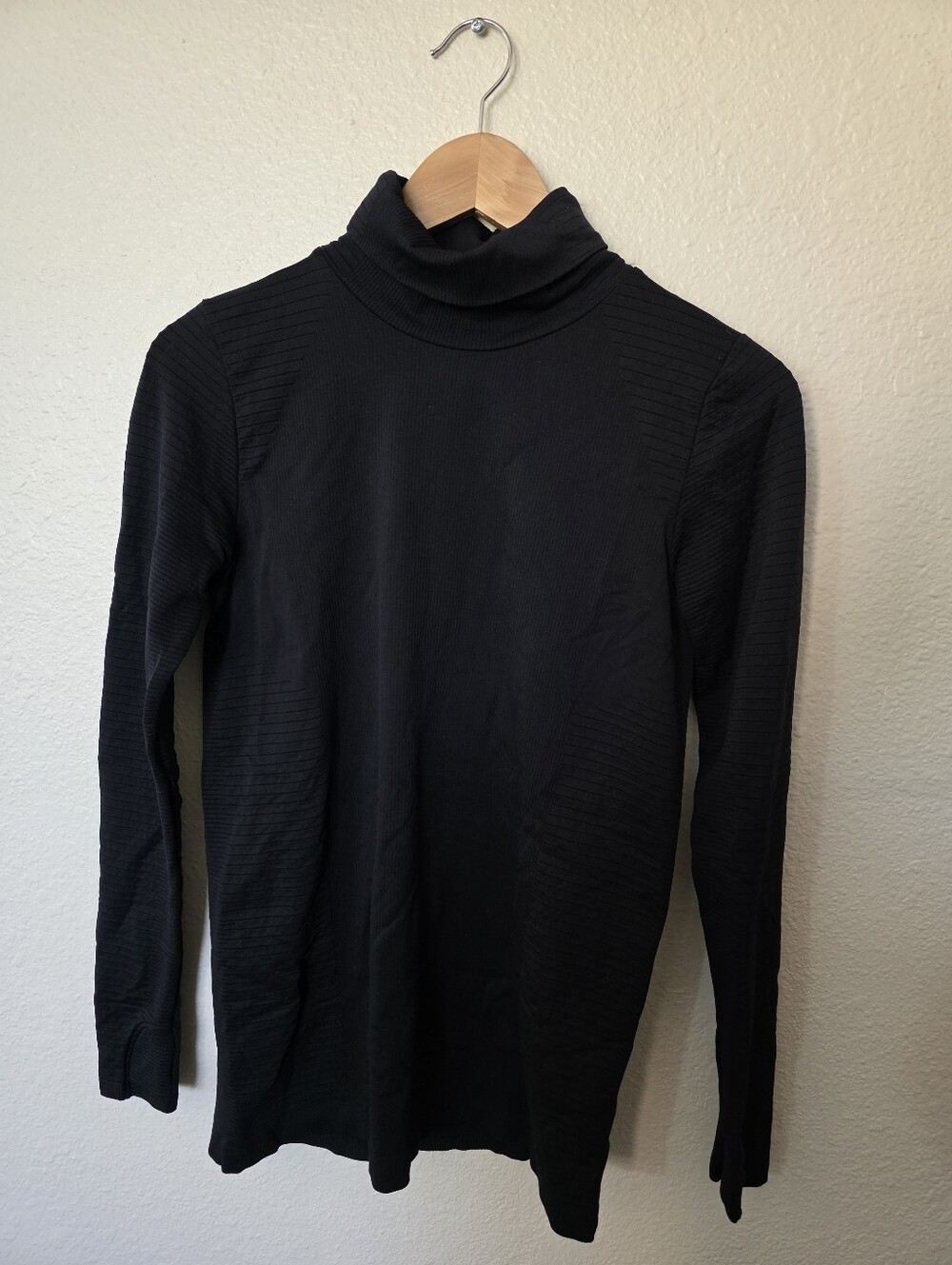 Athleta Flurry Blizzard Rib Turtleneck, black, M